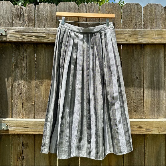 Vintage striped pleated midi skirt - Picture 5 of 9